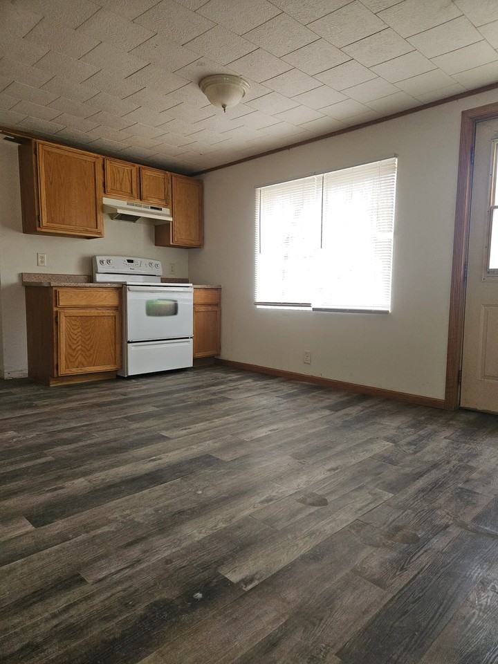 Paul Ave S - Photo 4 of 16