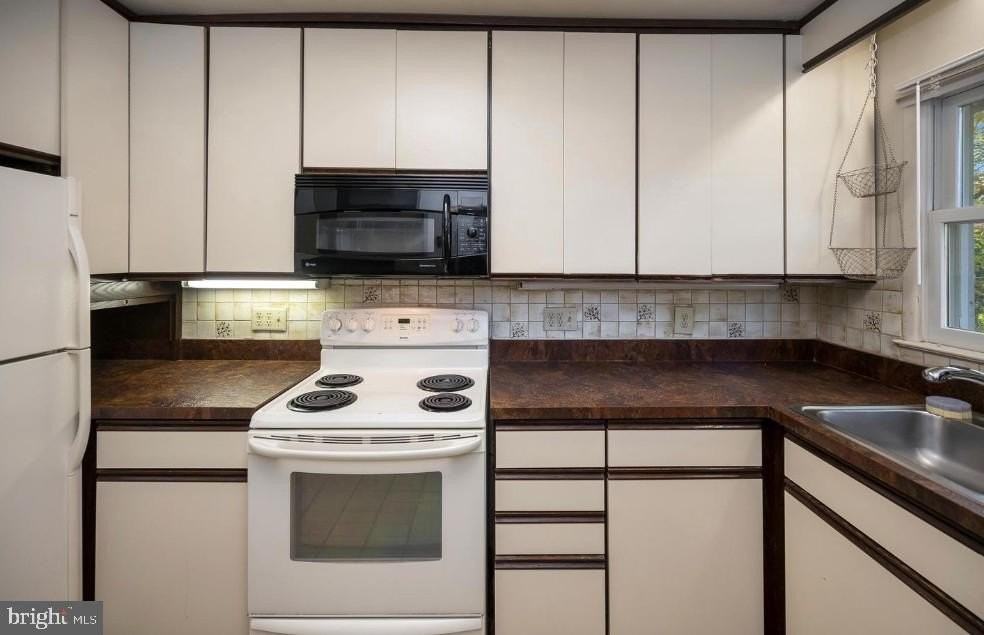 6507 Byron Ave - Photo 5 of 7