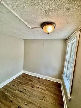 89 N Main St - Photo 4 of 10