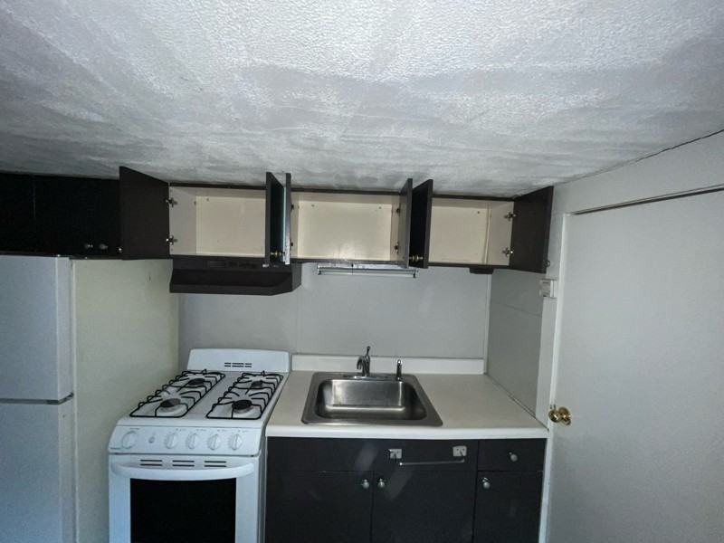 89 N Main St - Photo 7 of 10