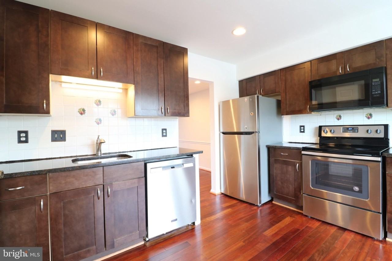 6584 Bermuda Green Ct - Photo 3 of 23