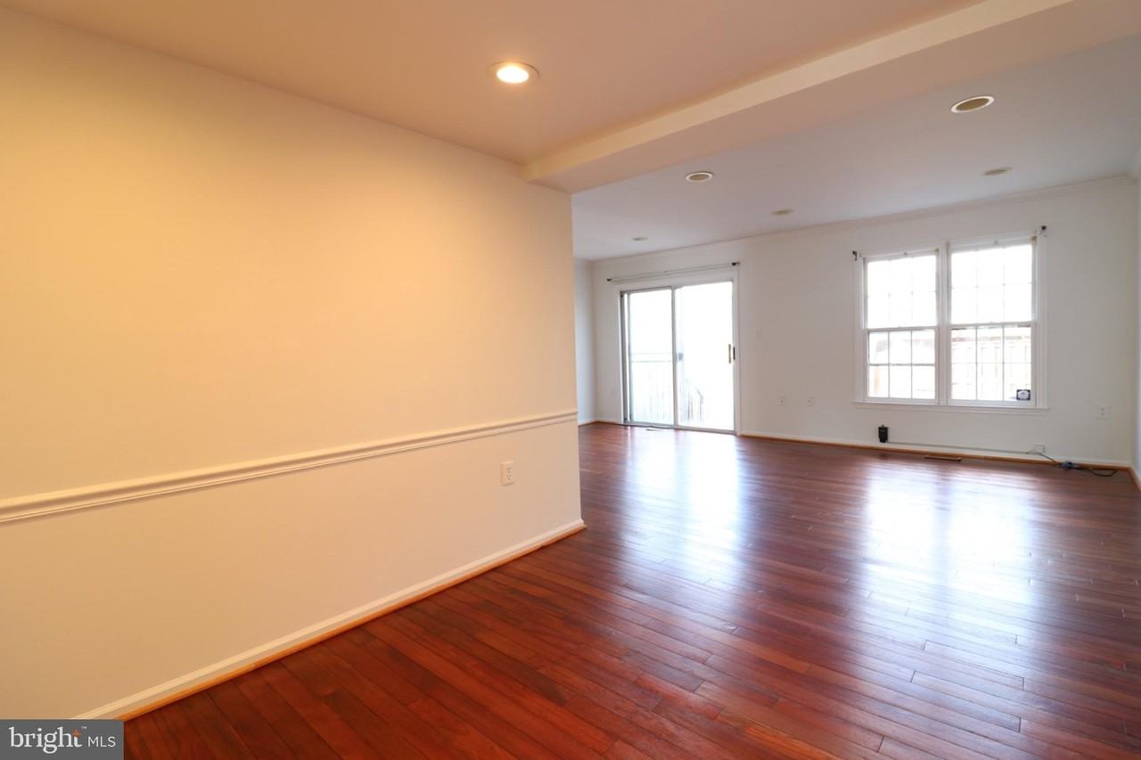 6584 Bermuda Green Ct - Photo 6 of 23