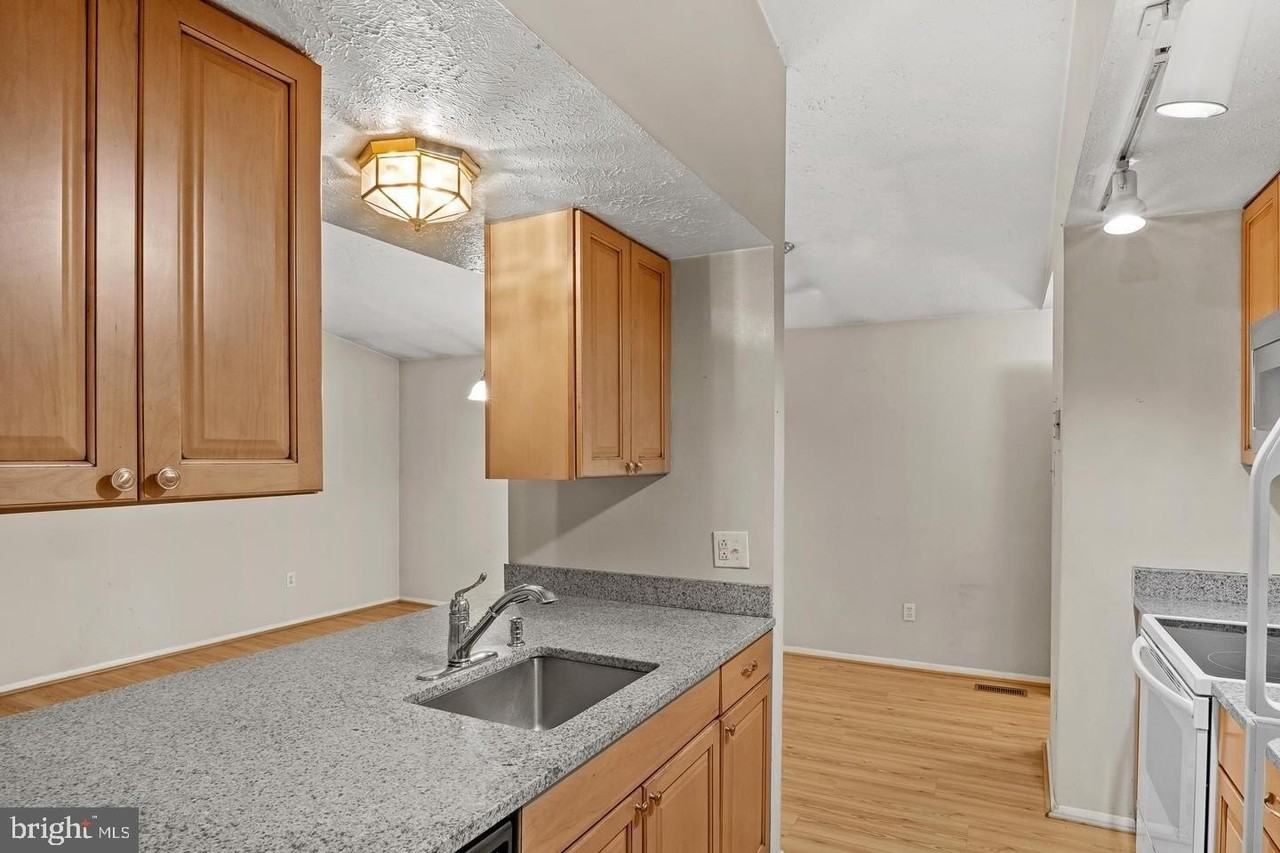 8406 Rainbow Bridge Ln - Photo 4 of 8