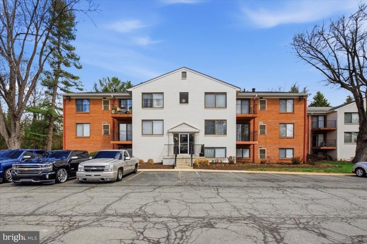 125-L Clubhouse Dr Sw Unit 9 - Photo 2 of 23