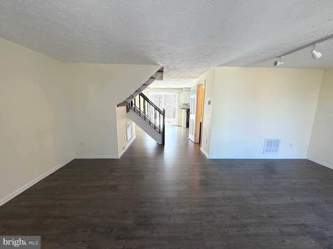 4715 Still Pl - Photo 3 of 17