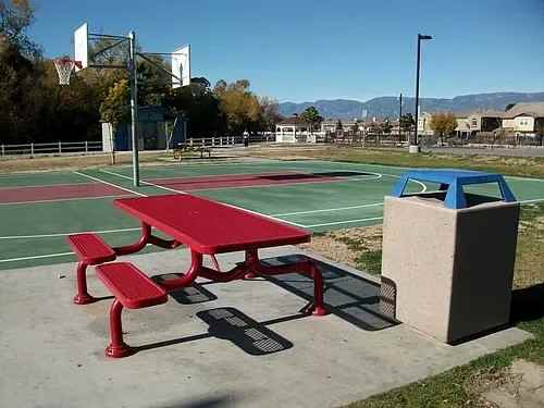 26001 Juanita St - Photo 3 of 10