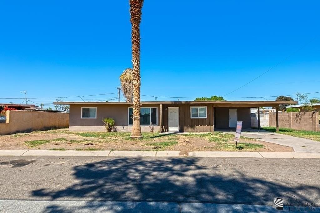 1902 W 18th St - Photo 2 of 17