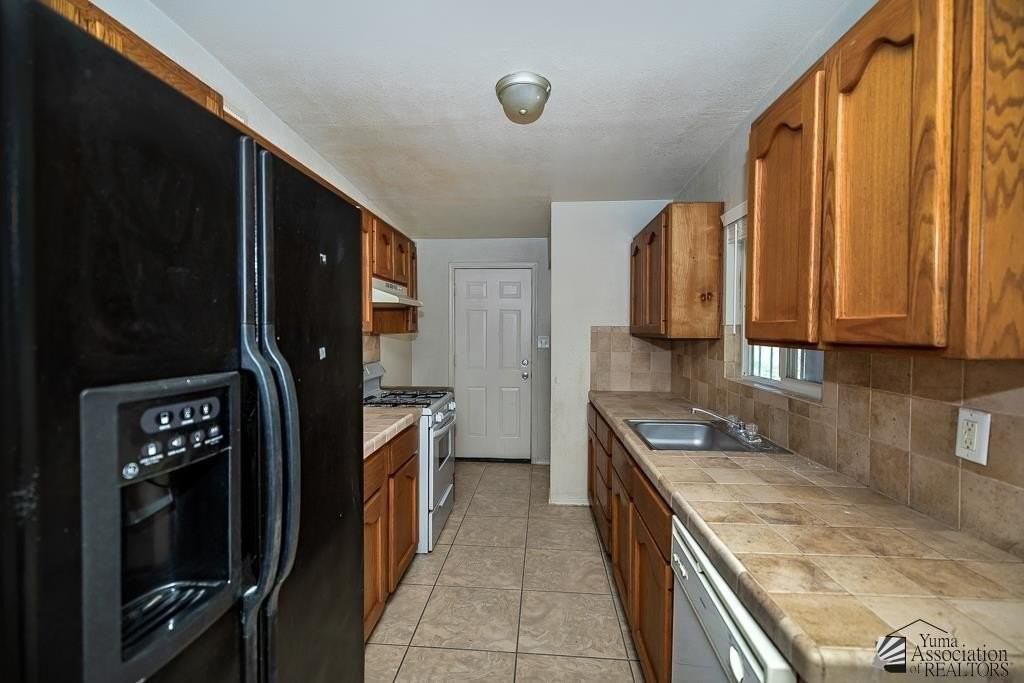 1902 W 18th St - Photo 7 of 17