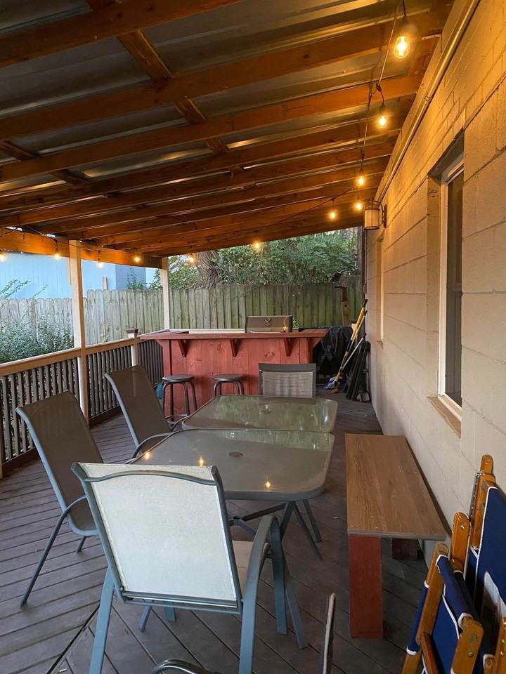 6104 Nashua Ave - Photo 3 of 16