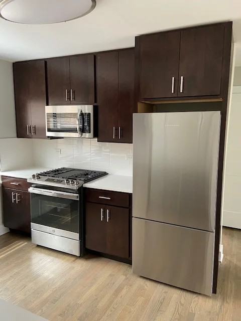 551 N Sheridan C2 - Photo 2 of 13