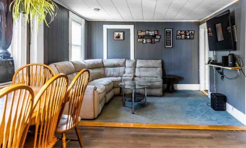 342 Main St #B - Photo 2 of 8