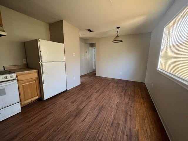 2410 Yorktown Dr - Photo 7 of 14