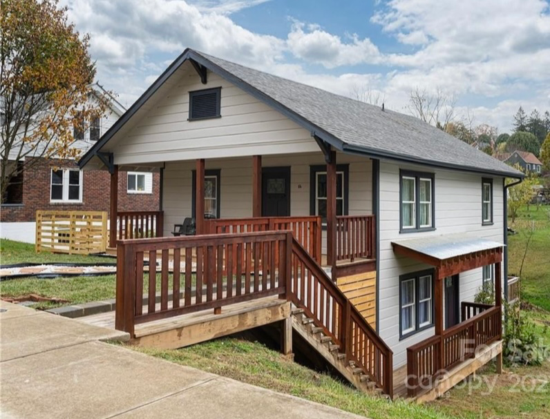 334 N Main St - Photo 3 of 17