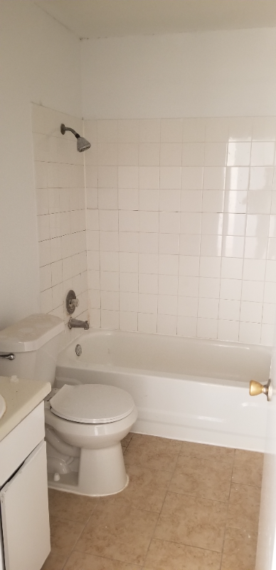 4222 Woodmanor Dr #1 - Photo 5 of 7