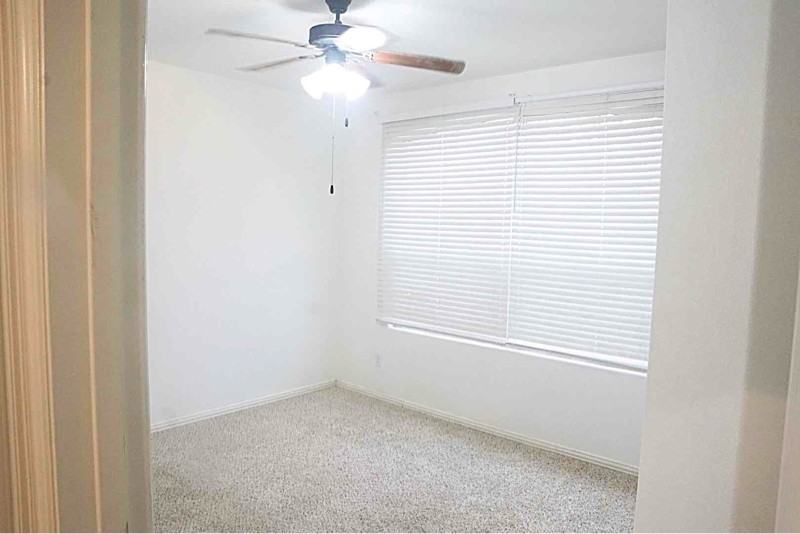 6615 Jamestown St - Photo 5 of 33