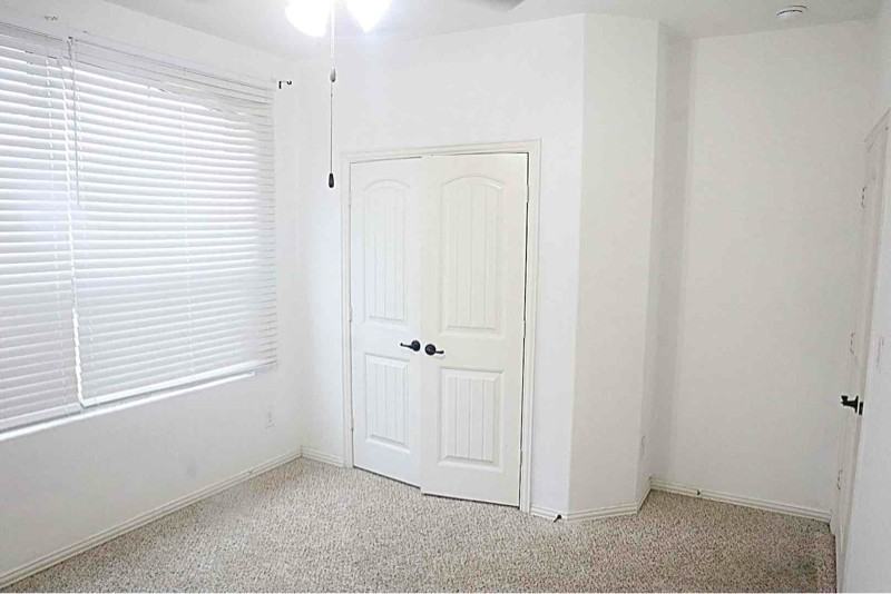 6615 Jamestown St - Photo 6 of 33