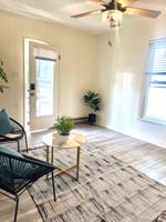 featured image of 410 W Maple St #4