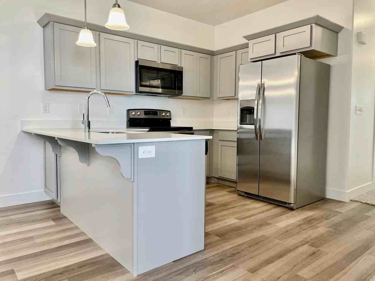 687 Nw #X302 - Photo 4 of 46