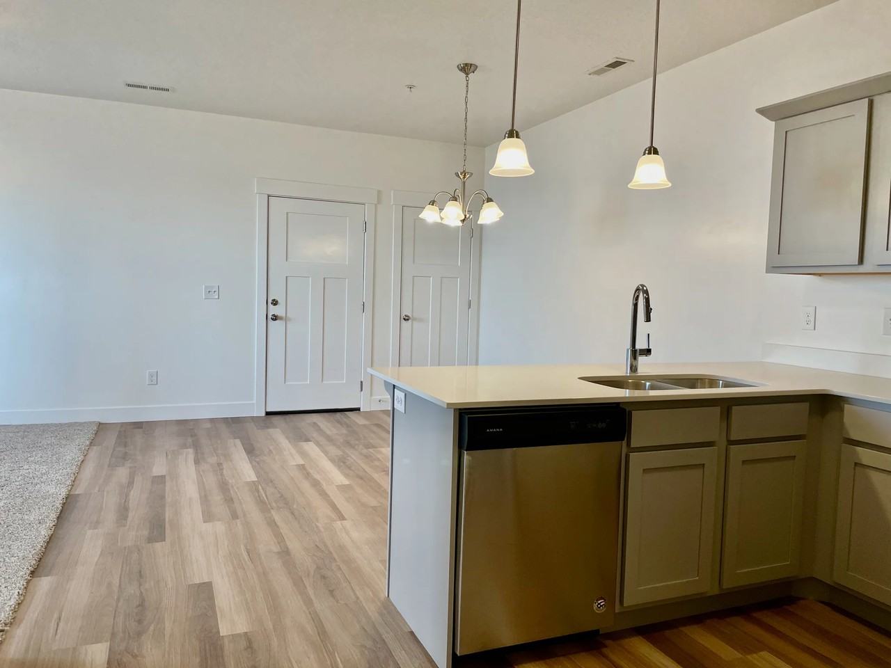 687 Nw #X302 - Photo 7 of 46