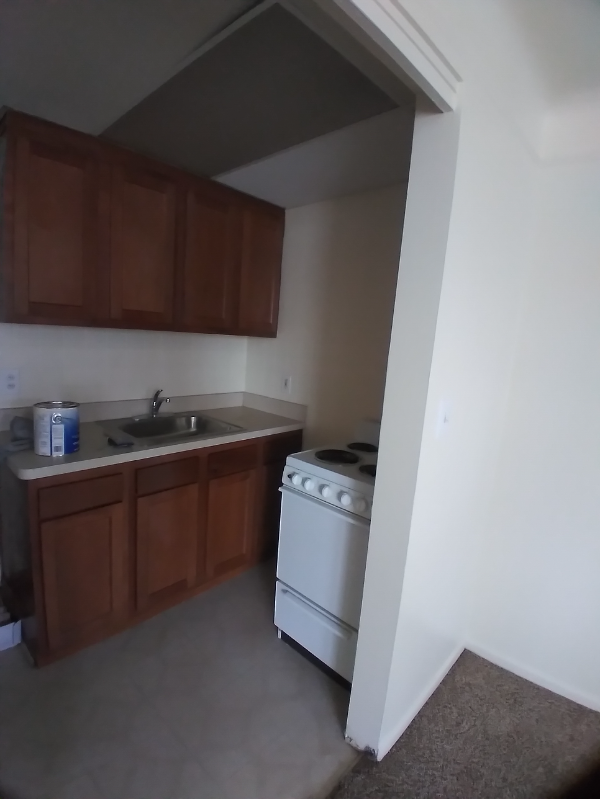 2628 Galpin Ave - Photo 5 of 8