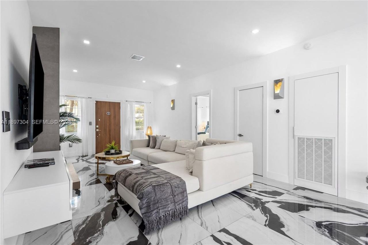 1544 Michigan Ave - Photo 7 of 8