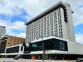 featured image of 220 Broadway Ave S #911