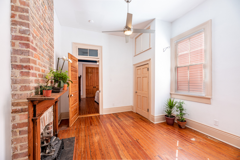 2824 Banks St - Photo 7 of 14