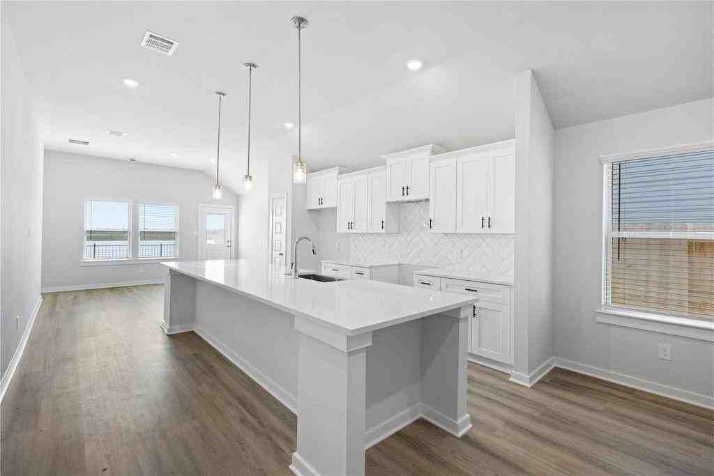 Elsinore Dr - Photo 7 of 8