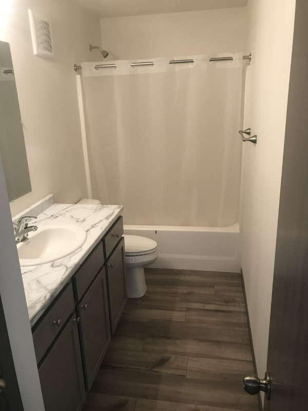 502 S Jefferson St - Photo 3 of 4