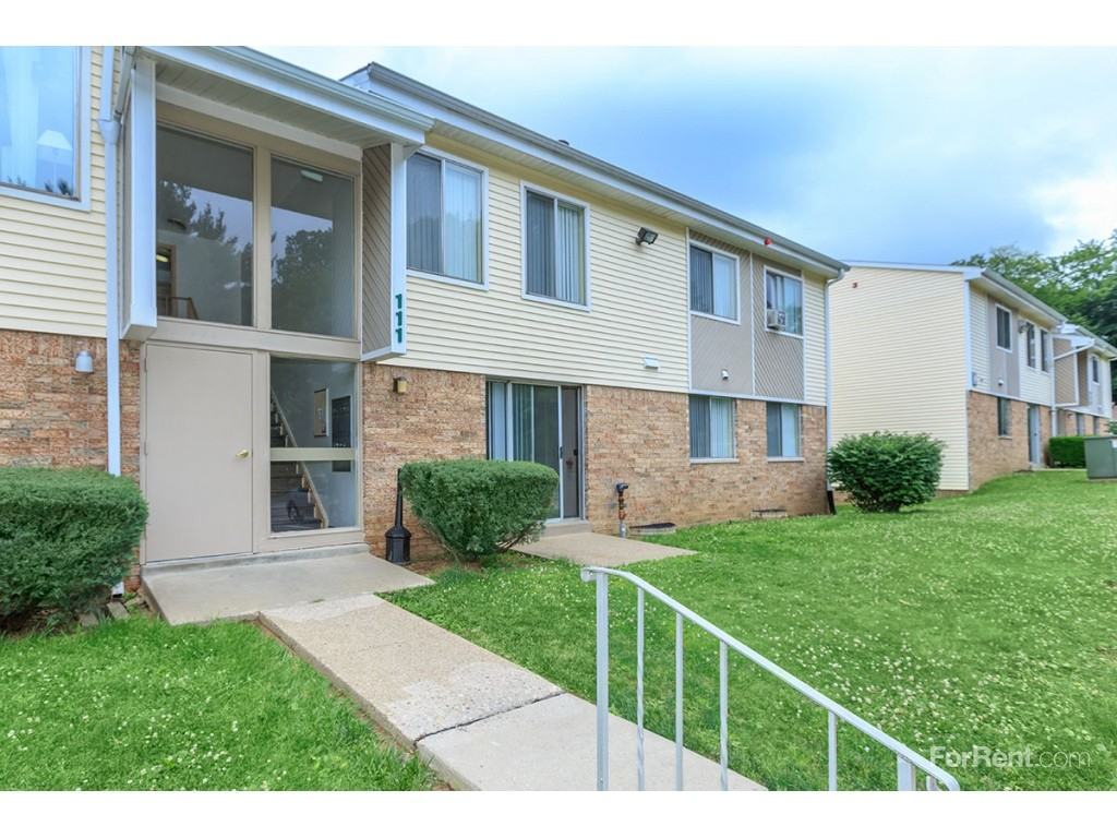 Greenview Gardens Apartments - Photo 2 of 20