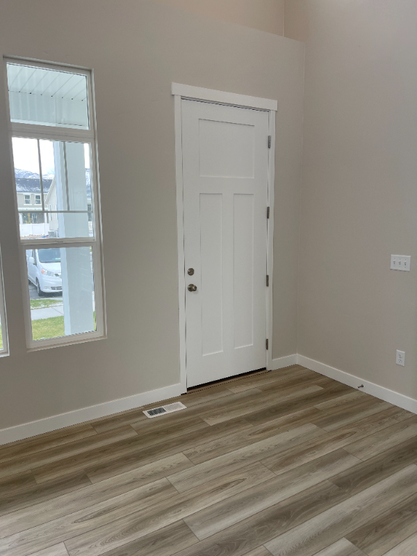 859 N Basalt - Photo 5 of 29