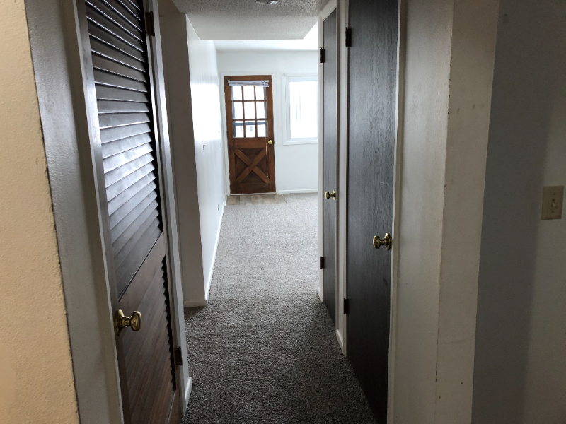 1927 Nw Hickory Ln - Photo 3 of 22