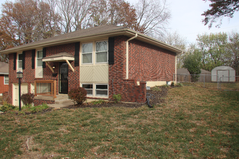 106 N 1st St - Photo 2 of 22