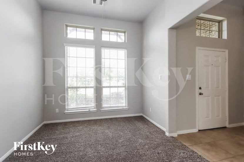 18707 Antler Trails Ct - Photo 5 of 15