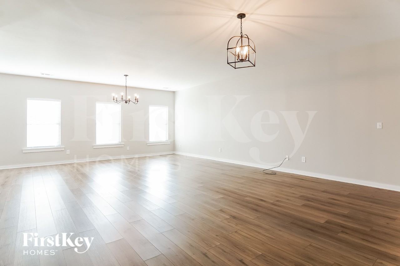 187 Crossroads Cir - Photo 4 of 16