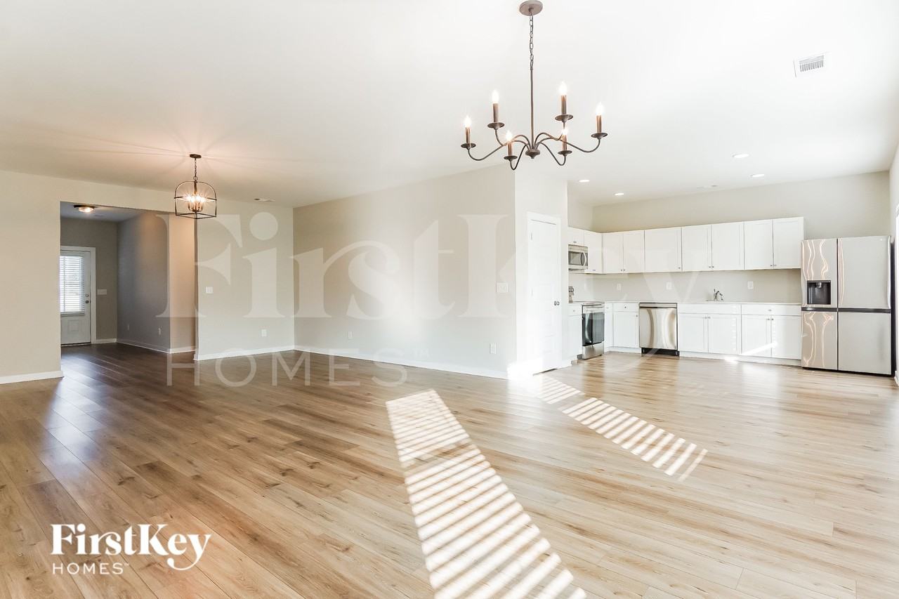 187 Crossroads Cir - Photo 5 of 16