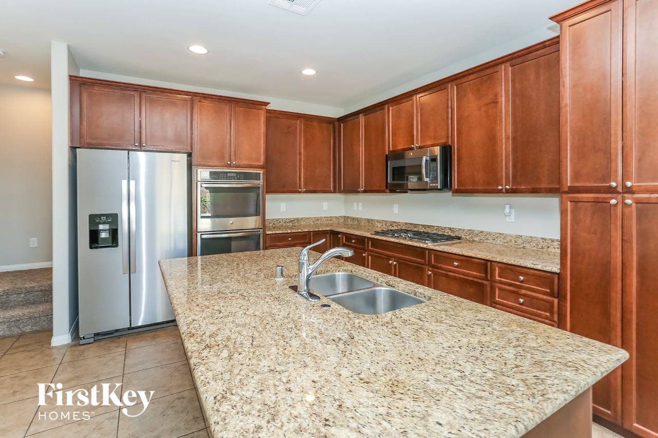 6916 Yellow Cosmos Ave - Photo 4 of 15