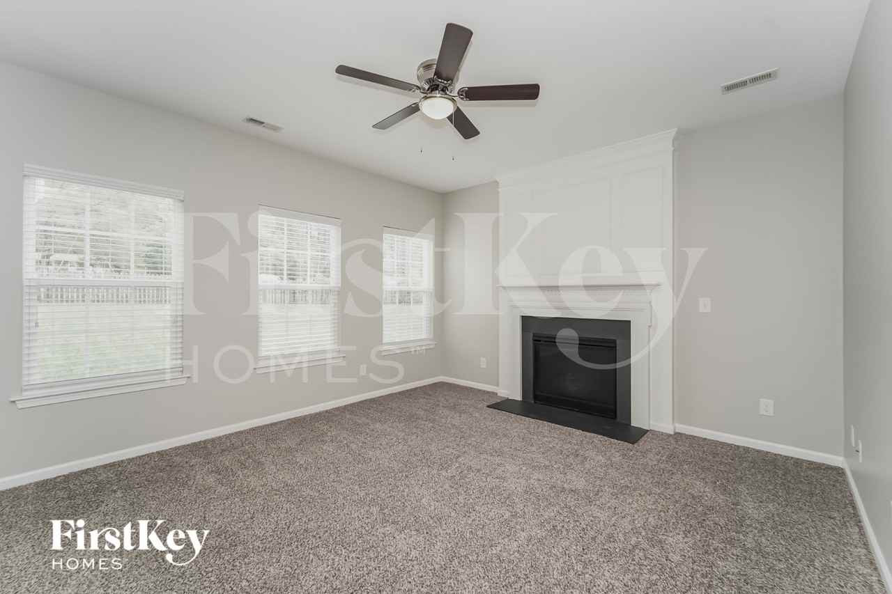 16618 Grassy Creek Dr - Photo 4 of 15