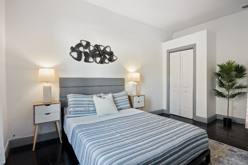 1221 E Columbus Dr #B - Photo 6 of 16