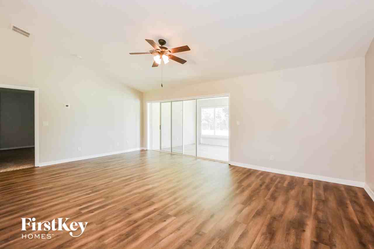 207 Shannon Ln - Photo 5 of 15