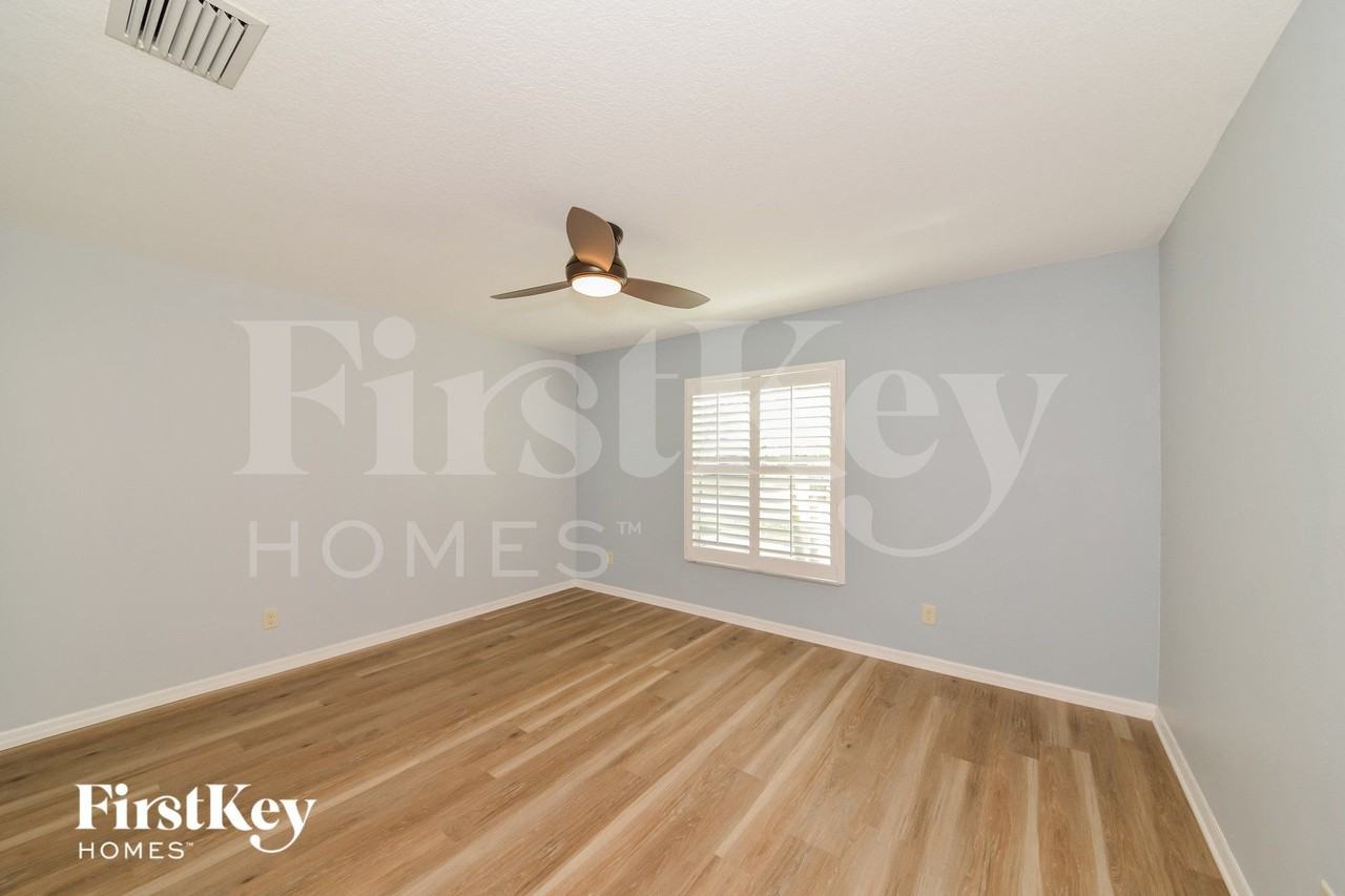 92 Stanford Rd - Photo 7 of 15