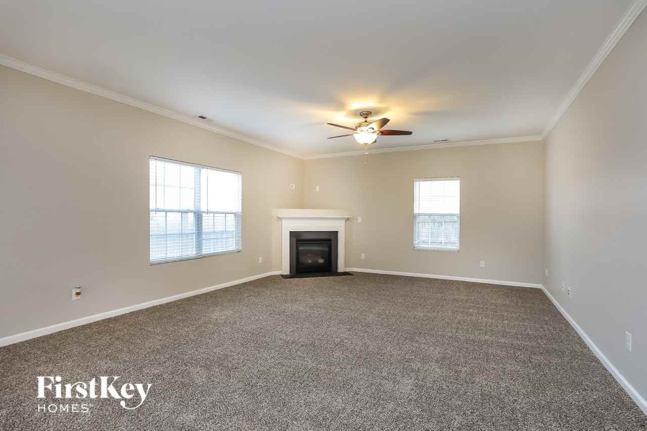 5921 Sandpiper Farm Ln - Photo 3 of 15