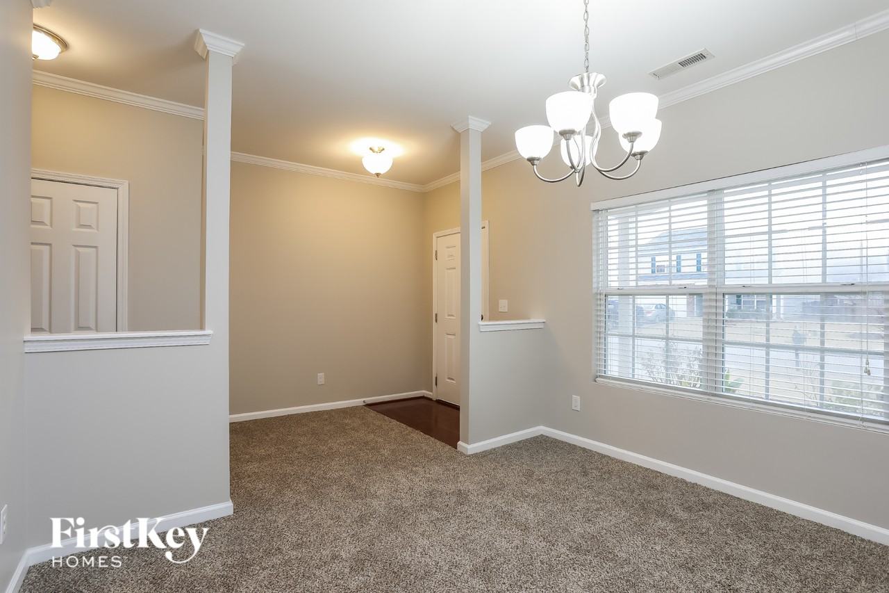 5921 Sandpiper Farm Ln - Photo 5 of 15