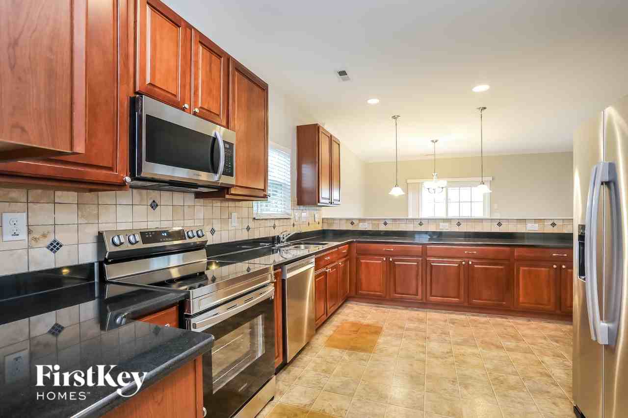 5921 Sandpiper Farm Ln - Photo 6 of 15