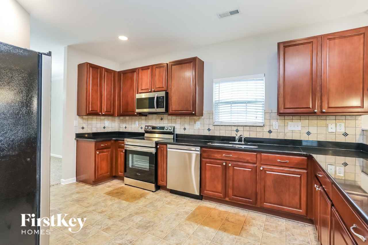 5921 Sandpiper Farm Ln - Photo 7 of 15