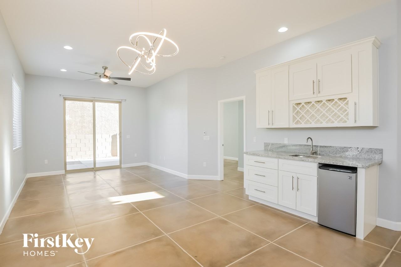 4271 N Red Sun Pl - Photo 3 of 15