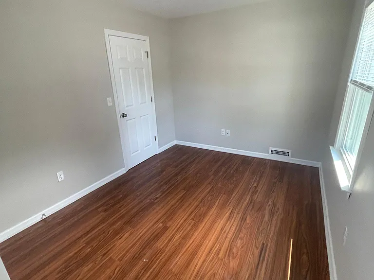 4 Willoughby St #1stFL - Photo 5 of 19