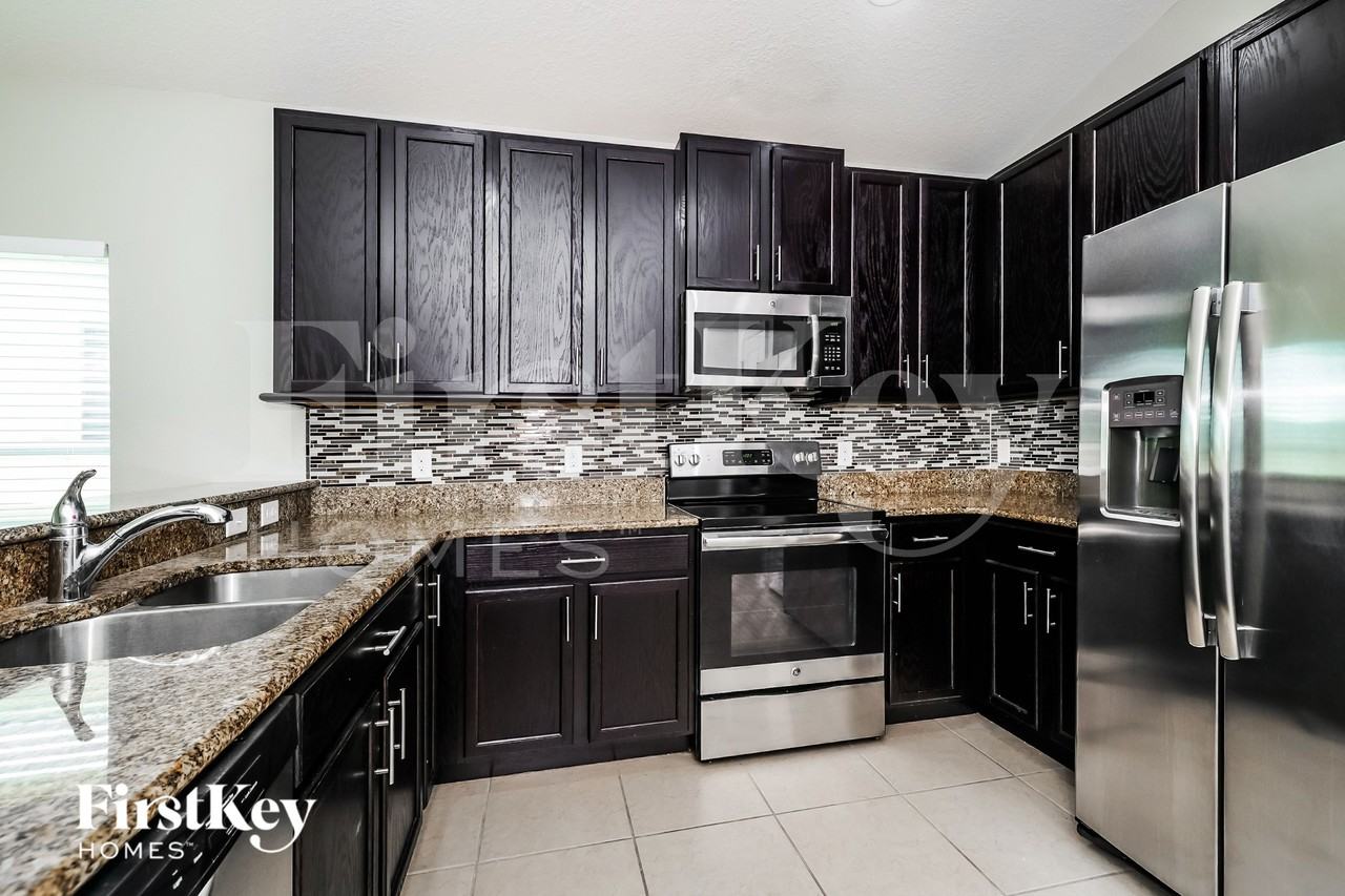 112 Andalusia Loop - Photo 4 of 15