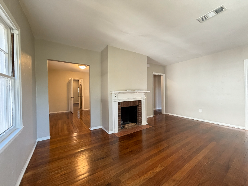 4 Hibiscus Ave - Photo 3 of 19