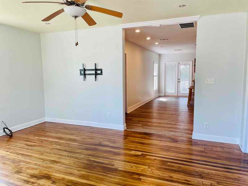 117 Se Gilliland Rd - Photo 4 of 38